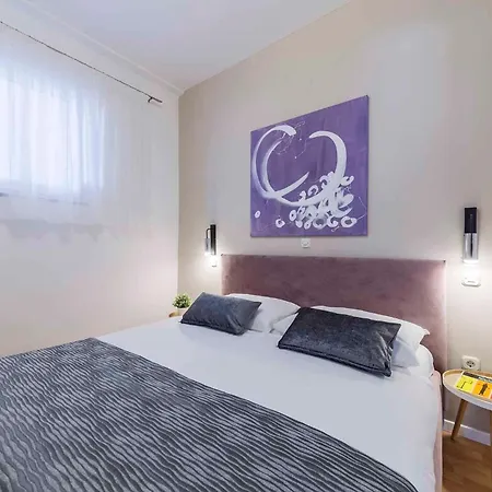 Apartman 10 *
