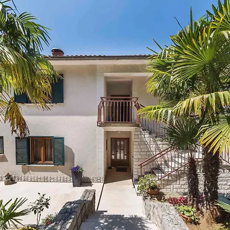 アパート 10 ラバック