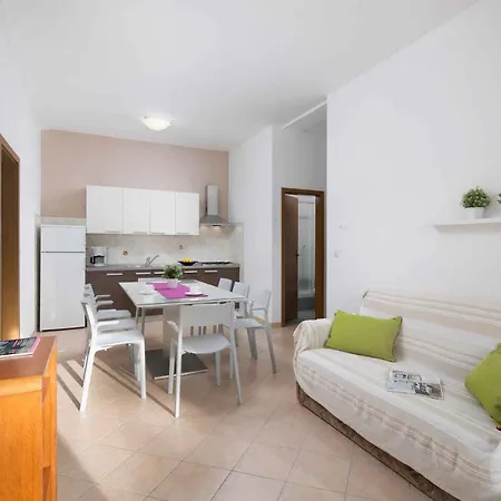 10 Apartment Rabac