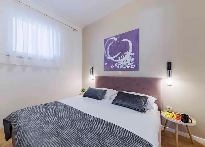 Apartman 10 *